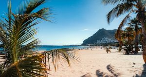Warme all inclusive zonbestemmingen voor in het najaar! Strand op Tenerife